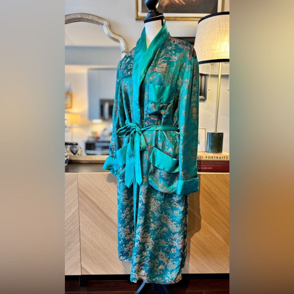 Vintage Satin Chinese Robe 👘 - Picture 7 of 14